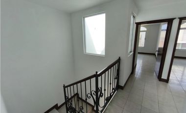 CASA CALIFORNIA, 3 RECAMARAS, FRACC ROYAL COUNTRY, SAHUAYO MICHOACAN