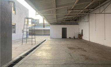 TERRENO COMERCIAL EN RENTA