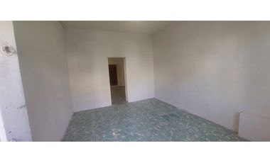 EDIFICIO EN VENTA CON 6 LOCALES EN CENTRO, EDA