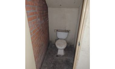 EDIFICIO EN VENTA CON 6 LOCALES EN CENTRO, EDA