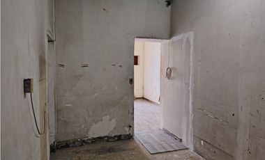 EDIFICIO EN VENTA CON 6 LOCALES EN CENTRO, EDA