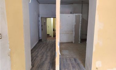 EDIFICIO EN VENTA CON 6 LOCALES EN CENTRO, EDA