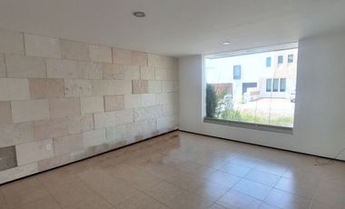 CASA EN RENTA EN RINCON DE ALTOZANO, MORELIA