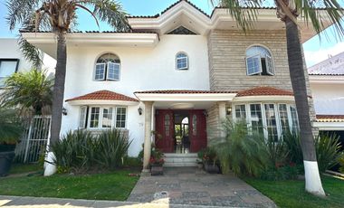 Casa en venta Zona Virreyes, Zapopan, Jal.