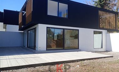 Casa en Venta en Camino Otoñal / Francisco Bulnes Correa