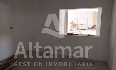 Local Comercial en Venta en Aldunate esquina Las Heras