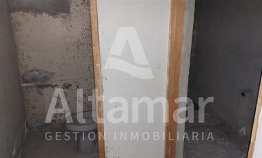 Local Comercial en Venta en Aldunate esquina Las Heras