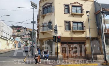 Local Comercial en Venta en Aldunate esquina Las Heras