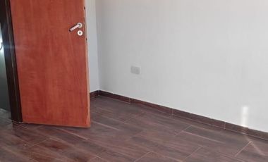 Dúplex en alquiler c/ cochera en Concordia