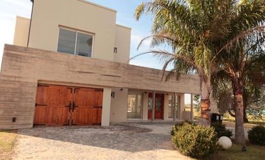 Casa en venta en Canning