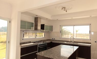 Casa en venta en Canning