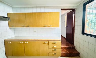 Casa en Venta en QUINCHAMALI, LA REINA