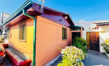 Casa en Venta en QUINCHAMALI, LA REINA