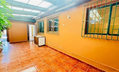 Casa en Venta en QUINCHAMALI, LA REINA