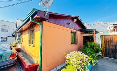 Casa en Venta en QUINCHAMALI, LA REINA