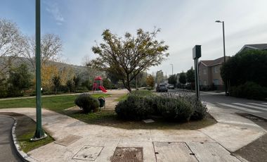 ARRIENDO LO CAMPINO CASA CONDOMINIO