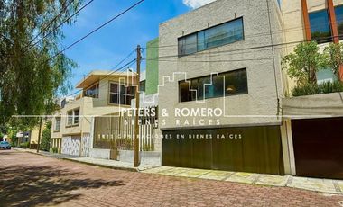Casa en Venta en Cerrada en la Colonia Manuel Avila Camacho