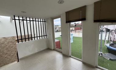Casa en condominio en venta  Lomas Anáhuac con áreas comunes