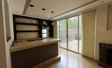 Casa en condominio en venta  Lomas Anáhuac con áreas comunes