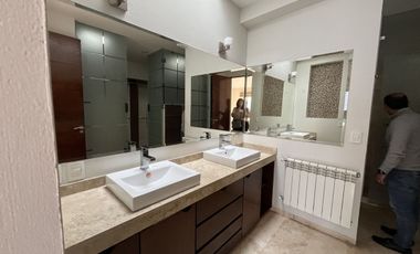 Casa en condominio en venta  Lomas Anáhuac con áreas comunes