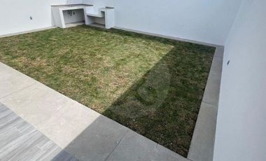 San Matias Casa en venta en San Salvador Tizatlalli