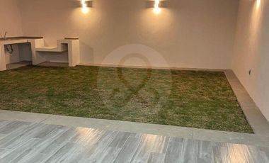 San Matias Casa en venta en San Salvador Tizatlalli
