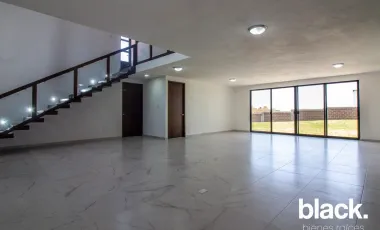 Casa en Venta en Paso del Arroyo, Francisco Z. Mena, Puebla