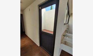 Casa en Venta en Santa Cruz Guadalupe, Puebla, Puebla