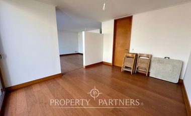 Casa mediterránea en condominio recién entregada a pasos de Colegio Huinganal. Jardinero Incluido.