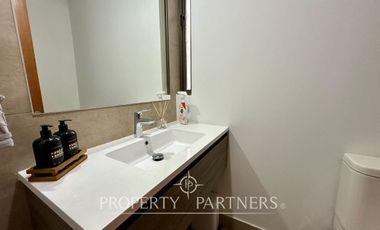 Casa mediterránea en condominio recién entregada a pasos de Colegio Huinganal. Jardinero Incluido.