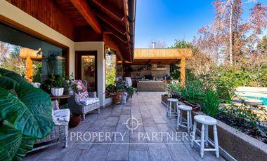 Hermosa casa en sector La Dehesa central, Lo Barnechea