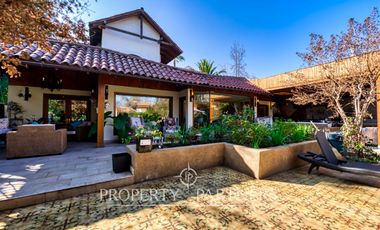 Hermosa casa en sector La Dehesa central, Lo Barnechea