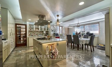 Hermosa casa en sector La Dehesa central, Lo Barnechea