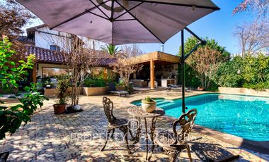 Hermosa casa en sector La Dehesa central, Lo Barnechea