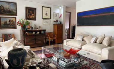 Casa con excelente ubicacion en sector de La dehesa central