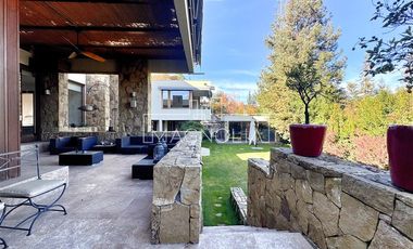 Casa en Arriendo en LUJOSA MEDITERRÁNEA EN GOLF LOMAS LA DEHESA