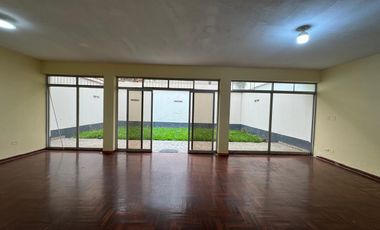 Alquiler Casa en La Calesa