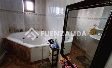 Casa en Venta en A dos cuadras supermercado Unimarc