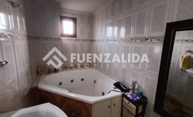 Casa en Venta en A dos cuadras supermercado Unimarc