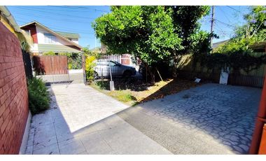 SE VENDE CASA 3D 1B , LO PRADO