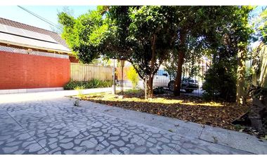 SE VENDE CASA 3D 1B , LO PRADO