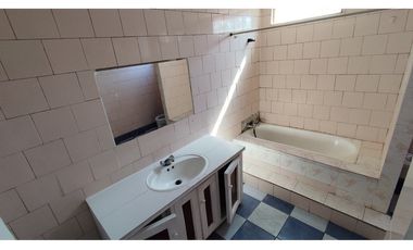 SE VENDE CASA 3D 1B , LO PRADO