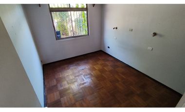 SE VENDE CASA 3D 1B , LO PRADO