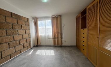Casa en condominio en venta en San Felipe Tlalmimilolpan, Toluca, México
