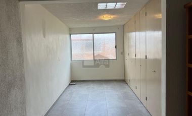 Casa en condominio en venta en San Felipe Tlalmimilolpan, Toluca, México