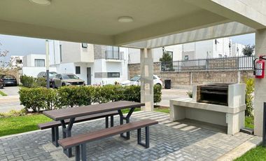 Casa en venta de 3 recámaras, en Villas del Campo, Calimaya, Estado de México.