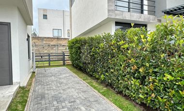 Casa en venta de 3 recámaras, en Villas del Campo, Calimaya, Estado de México.