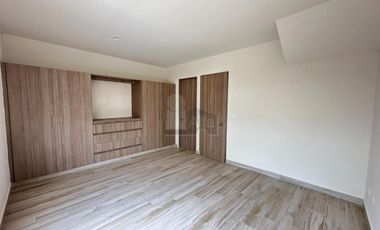 Casa en venta de 3 recámaras, en Villas del Campo, Calimaya, Estado de México.