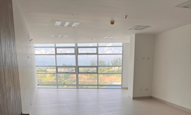 CONSULTORIO EN ARRIENDO EN AV 30 DE AGOSTO / PEREIRA