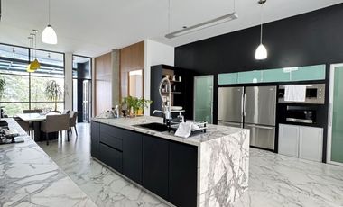 Casa de Lujo en Venta en Bosques de las Lomas